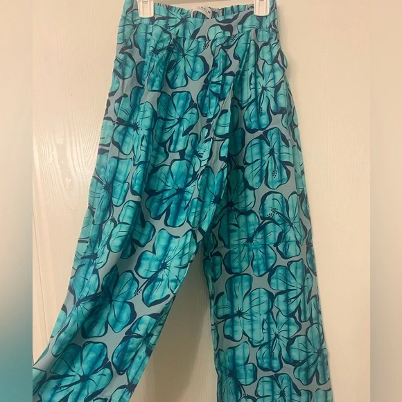 Blue Floral pants - Picture 2 of 8